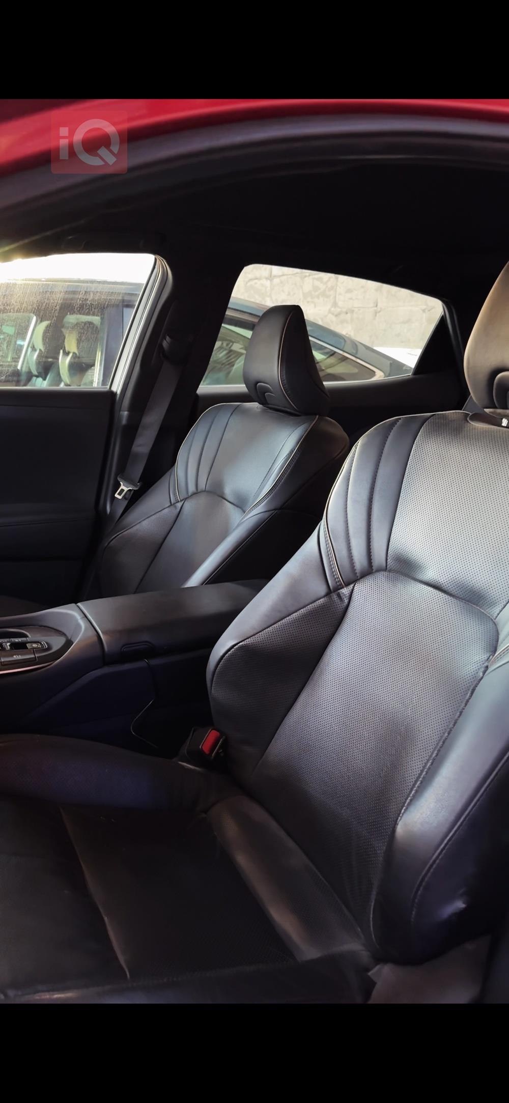 تۆیۆتا کراون